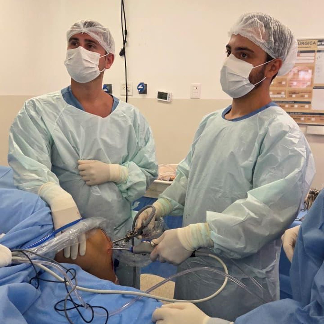 O que causa a necessidade da artroscopia?